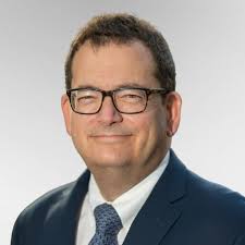 Ex-criminals behind the wheel of city's police tow trucks