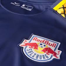 Salzburg head coach jesse marsch was proud to have kept the pace with the best team in the world for 75 minutes. Red Bull Salzburg 17 18 Nike Away Kit 17 18 Kits Football Shirt Blog