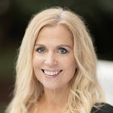 Tara Boucher's Instagram, Twitter & Facebook