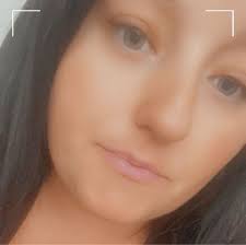 Jag säljer min baslåda från brl med 2st 12 tums basar funkar utan problem  och spelar på otroligt bra Jag har även ett slutsteg till salu på 1700 rms  i 1 ohm