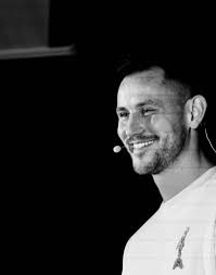 Patrick Zimmer auf LinkedIn: #branding #markenaufbau #markenagentur  #geschichten #storytelling