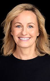 Book Anna Glynn for your next event