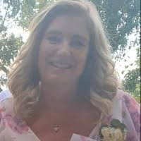 Elaine Quill's Instagram, Twitter & Facebook