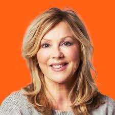 Kim Morrill's Instagram, Twitter & Facebook