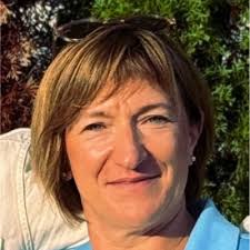 Vielen lieben Dank für das herzliche Willkommen. Ich freue mich auf die  Zusammenarbeit mit allen neuen und auch alten Kollegen, die mich schon so  lange begleiten 😊