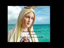 Segundos depois de fechar o envelope, a mulher morre atropelada e dora se sente obrigada a levar o garoto até o pai. Roberto Carlos Nossa Senhora Lyrics English Translation