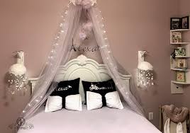 Paris themed wall decor is sure to be a conversation starter as the city of light has a romantic appeal, with its ancient monuments and fashionable, french citizens. Girl Bedroom Design And Decor With Butterflies In Paris Theme Miny World