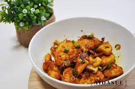 Kekny buat ala ayam goreng kunyit mat rock yang famous tu. Ayam Goreng Kunyit Rangup Aida Sue