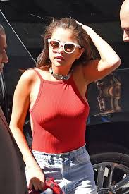 Credit allows you to download with unlimited speed. Selena Gomez Steps Out Braless And Beams With Surprise Bouquet Mirror Online
