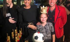 Laurentiu reghecampf ehemaliger fußballspieler aus rumänien rechtes mittelfeld zuletzt bei 1.fc kaiserslautern* 19.09.1975 in târgovişte, rumänien. Laurentiu Reghecampf Stiri Varsta Echipa Averea Lui Laurentiu Reghecampf Digi Sport Pagina 5 Din 27