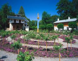 Dennoch sind die außenanlagen frei zugänglich. Legendarer Gartenkunstler Das Vermachtnis Des Peter Josef Lenne