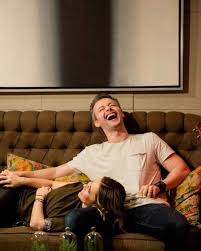 Lucas lima is a 38 year old brazilian violinist born on 11th october, 1982 in porto alegre, rio grande do sul, brazil. Lucas Lima Fala Sobre Inicio De Casamento Com Sandy Convivencia Foi Muito Dificil