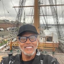 Dr. Bobby Jones makes eighty-FINE look good! 🔥 #BETAwards