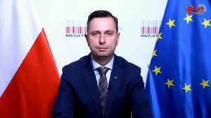 Jest zatrudniony w naczelnym sądzie administracyjnym. Ffpeet5ch7j5dm