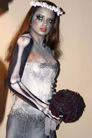 Adriana Lima Als Horror Braut Bilder Braut Kostum Corpse Bride Hochzeit Mit Einer Leiche Halloween Paare