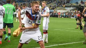 #germany nt #christoph kramer #argentina nt #lol this shouldn't be funny but a world cup final is the type of game a player wants to remember every minute of.ist ein ziemlich dickes buch inzwischen. Christoph Kramer Hatte Im Wm Finale Laut Rizzoli Total Blackout Fussball