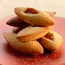 Financiers A La Rhubarbe Recettes Recette Recettes Avec Rhubarbe Rhubarbe Recette