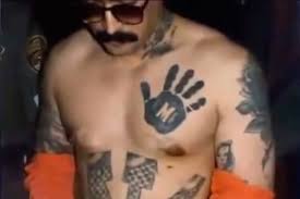 El coach espiritual mexicano ricardo ponce ha sido acusado por la youtuber maire wink de formar una secta sexual y de abusar de mujeres. Tatuaje De Marilyn Monroe Identifica A Miembros De La Mafia Mexicana Sinembargo Mx