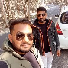 Rohit Vyas's Instagram, Twitter & Facebook