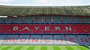 Bin kein fussballfan aber diese arena ist beeindruckend. Ab August Auch Allianz Arena Com In Rot Und Weiss Allianz Arena