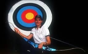 Susan sarandon and geena davis locked lips to celebrate 30 years of. Geena Davis Archery Celebrity Talents Askmen