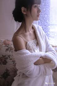 又纯又性感的美少女顾林x 靠绝美私房照出圈却因风格太前卫引热议麻辣星闻| My XXX Hot Girl