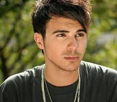 Can just talk about his dad and the way Dylan treated him he's such a sweet  heart he deserved better