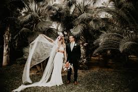 » fine art wedding photography featuring weddings from orlando, tampa, sarasota, naples a wedding by binaryflips photography| design & coordination by ambiance luxe ceremony at st. A Neutral Color Palette Kicked This Tropical Luxe Acre Baja Wedding Up A Notch Junebug Weddings