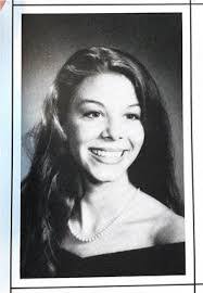 Lori Mullican's Instagram, Twitter & Facebook