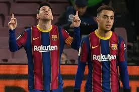 Jose campana sent them on their way when he equalised in the 61st minute after converting. Lionel Messi Reaches Two Milestones For Barcelona In 1 0 Win Vs Levante Mundo Albiceleste