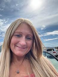 Nurse quits job for work from home freedom