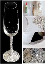 как сделать бокалы на свадьбу своими руками жених и невеста Svadba Ukrashennye Vinnye Bokaly Shikarnaya Svadba Svadebnye Aksessuary