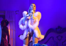 Hottest pictures of ariana grande. Ariana Grande S Full Positions Tracklist Is Here And Reveals A Lot About It