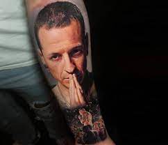 Photo Chester Bennington Tattoo By Paul Acker Photo 29481 Chester Bennington Tattoo Photo Realism Tattoo Chester Bennington