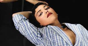 Samuel tells ari to make her choice while guzmán plans a romantic date. Ulis2kzny9zqkm