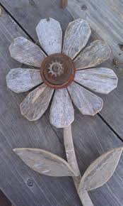 See more ideas about barn wood crafts, barn wood, wood crafts. Pin By Debbie Engel On Garden Art Wood Flowers Wooden Flowers Wood Crafts