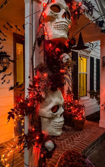 Halloween Porch Decor: Front Porch Inspiration ⋆ Growing Up Kemper