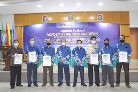 3 pengenalan smap online sistem maklumat akademik pelajar (smap online) v2.1.1 mula lengkapkan maklumat klik untuk meneruskan pendaftaran. Perdana Komite Keuangan Um Metro Rilis Pengelola Pagu Anggaran Dengan Kinerja Terbaik Universitas Muhammadiyah Metro