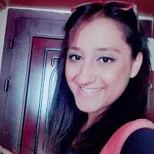 Türk tiyatro, sinema ve dizi oyuncusudur. Ecem Erkek Kimdir Biyografisi Biyografili