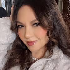 Mary Borunda's Instagram, Twitter & Facebook