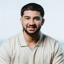 Excited to announce my graduation from University of Houston-Victoria and  receiving my MBA! I wouldn't have been able to do this without the  continuous support from my family, friends, and loved ones! |