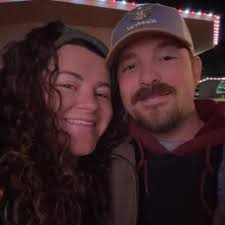 Does Cal's Cactus Lanes offer cosmic bowling