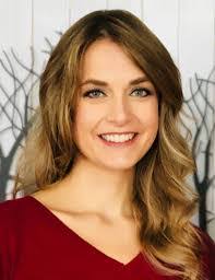 Kimberly Carr's Instagram, Twitter & Facebook