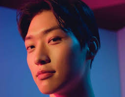 7 Fakta Sang Heon Lee, Pemain XO Kitty yang Trending