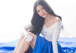 Последние твиты от kisses delavin (@pbbkisses). Kisses Delavin Escapes Security Marshals To Meet With Her Fans Showbiz Chika