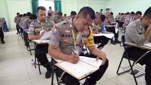 Maksimalkan kemampuan anda karena semuanya sangat transparan dalam penerimaan calon anggota polri. Tiga Kandidat Ttnt Bersaing Dalam Seleksi Sip Angkatan Ke 48