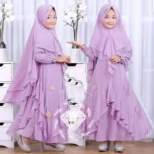 Berkembangnya busana muslim di indonesia membuat baju muslim dan jilbab telah menjadi bagian penting dari dunia fashion indonesia. Gamis Syari Anak Usia 6 9 Tahun Baju Muslim Anak Perempuan Gamis Anak Perempuan Elegant Best Seller Stock Terbatas Lazada Indonesia