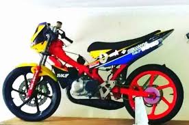 Karena memodifikasi mesin 2 tak memerlukan tidak hanya budget yang besar dalam pendanaan melainkan juga strategi modifikasi. Ini Bebek 2 Tak Hitungan Komputer Bikin Heboh Balapan Road Race Indonesia Gridoto Com