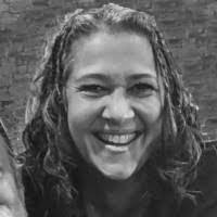 Caryn Rowe's Instagram, Twitter & Facebook