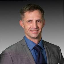 After building a successful financial planning practice, Daniel Kraak  joined Atmos Planning as a Personal CFO.